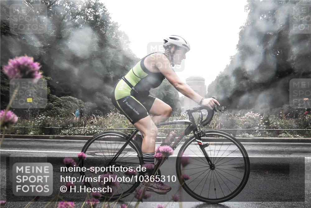 13.09.2026 - Stadtparktriathlon H.Heesch http://msf.ph/oto/10365310 13.09.2026 12:40:28 Radfahren 1186, 1260, 1275 meine-sportfotos.de