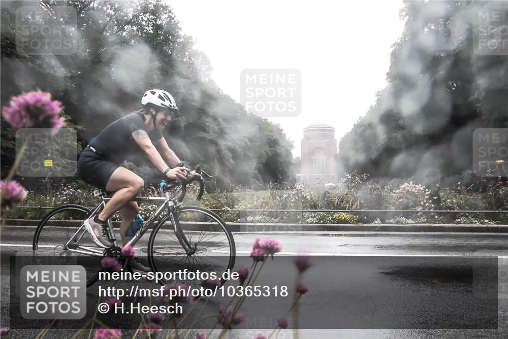 13.09.2026 - Stadtparktriathlon H.Heesch http://msf.ph/oto/10365318 13.09.2026 12:40:33 Radfahren 1070, 1200 meine-sportfotos.de