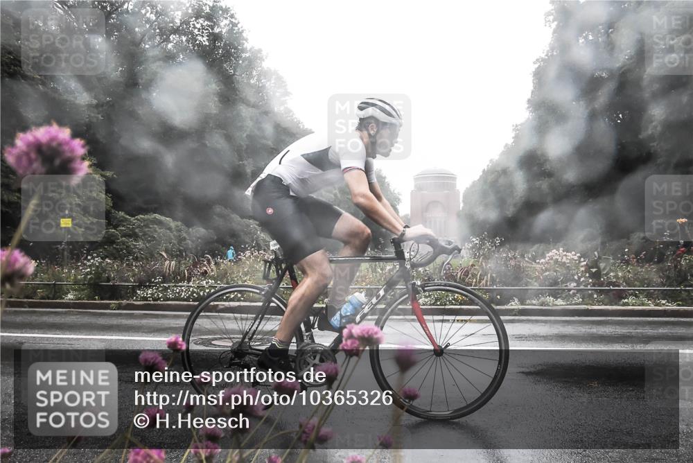 13.09.2026 - Stadtparktriathlon H.Heesch http://msf.ph/oto/10365326 13.09.2026 12:40:35 Radfahren 1070, 1200 meine-sportfotos.de