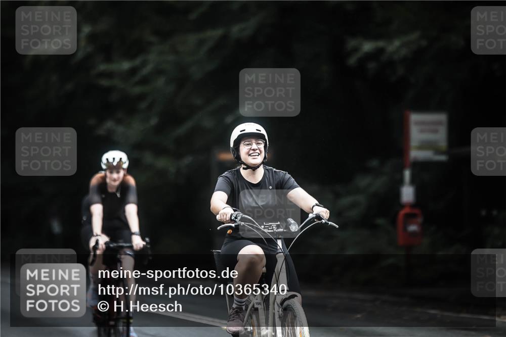 13.09.2026 - Stadtparktriathlon H.Heesch http://msf.ph/oto/10365340 13.09.2026 13:13:36 Radfahren 1082, 1208, 1245, 1261, 1269, 1311, 1369, 1372, 1401, 1407, 1424 meine-sportfotos.de