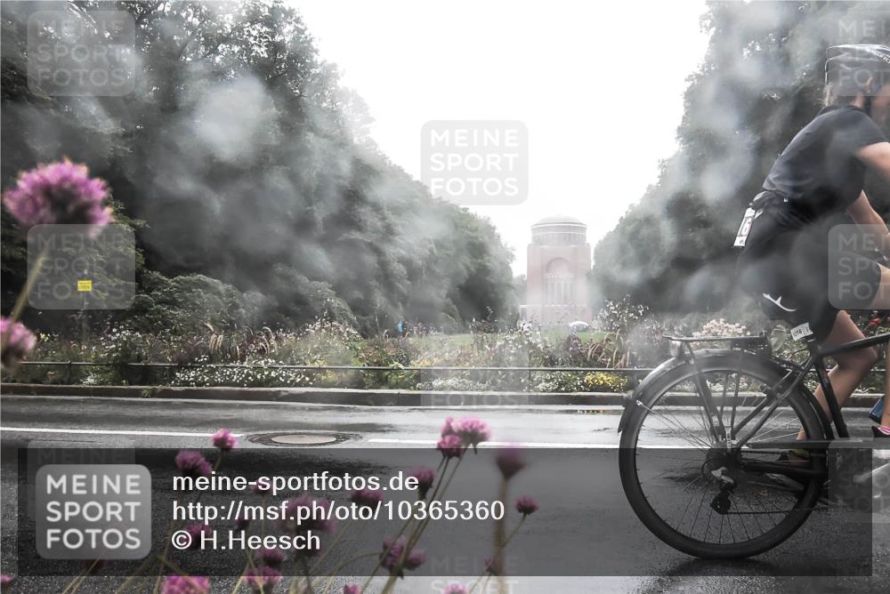 13.09.2026 - Stadtparktriathlon H.Heesch http://msf.ph/oto/10365360 13.09.2026 12:40:57 Radfahren 954, 1124, 1166, 1216 meine-sportfotos.de