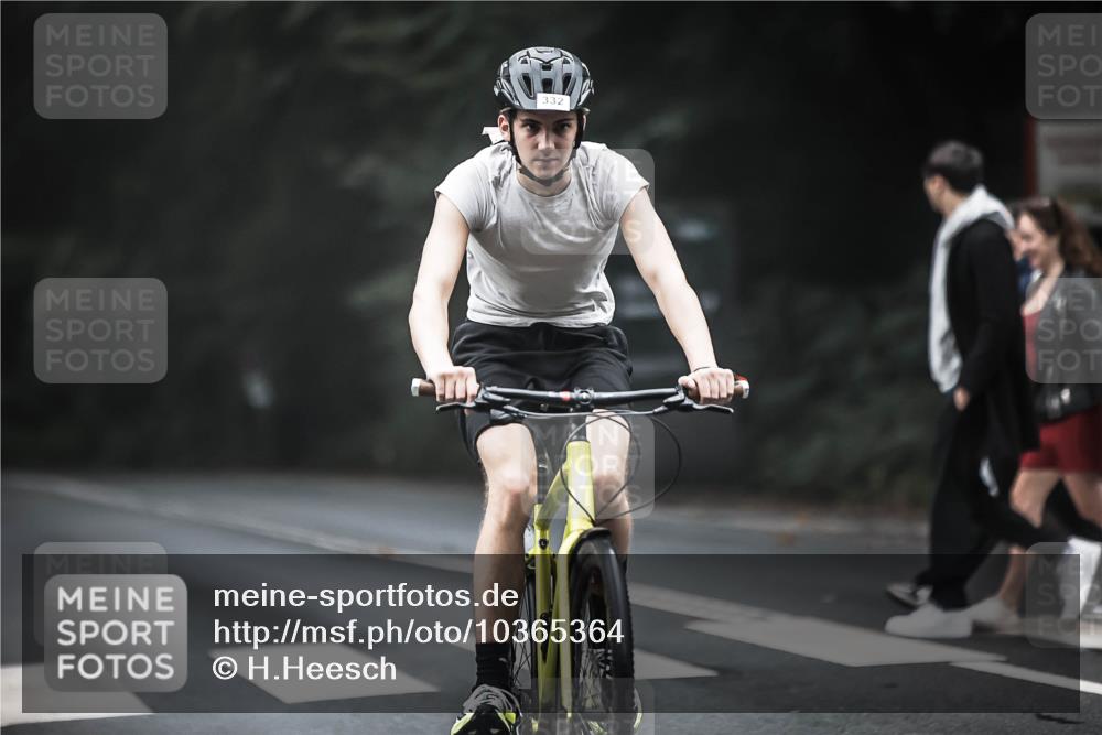 13.09.2026 - Stadtparktriathlon H.Heesch http://msf.ph/oto/10365364 13.09.2026 10:12:09 Radfahren 213, 256, 298, 312, 332, 333, 335 meine-sportfotos.de