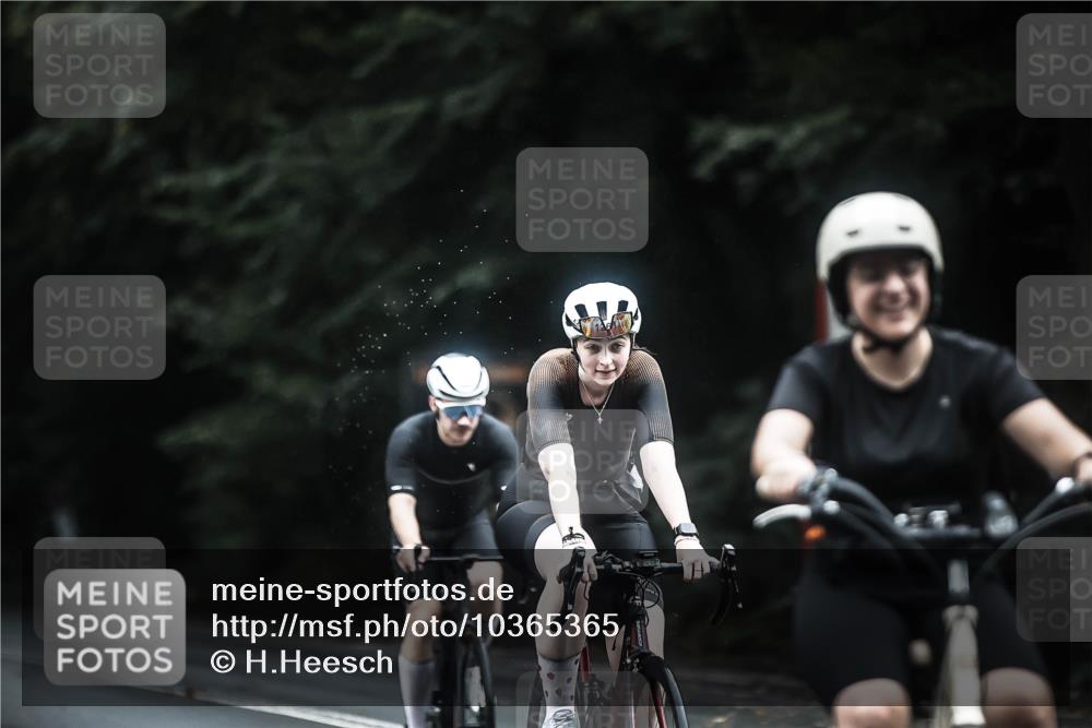 13.09.2026 - Stadtparktriathlon H.Heesch http://msf.ph/oto/10365365 13.09.2026 13:13:37 Radfahren 1082, 1208, 1245, 1261, 1269, 1311, 1369, 1372, 1407 meine-sportfotos.de
