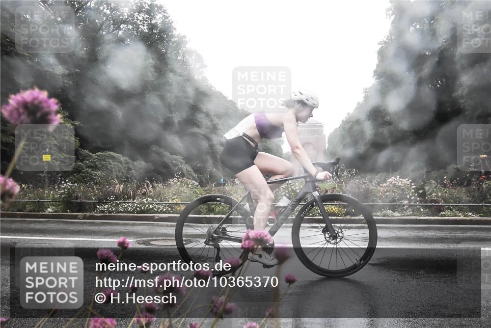 13.09.2026 - Stadtparktriathlon H.Heesch http://msf.ph/oto/10365370 13.09.2026 12:40:59 Radfahren 954, 1166, 1216, 1308 meine-sportfotos.de