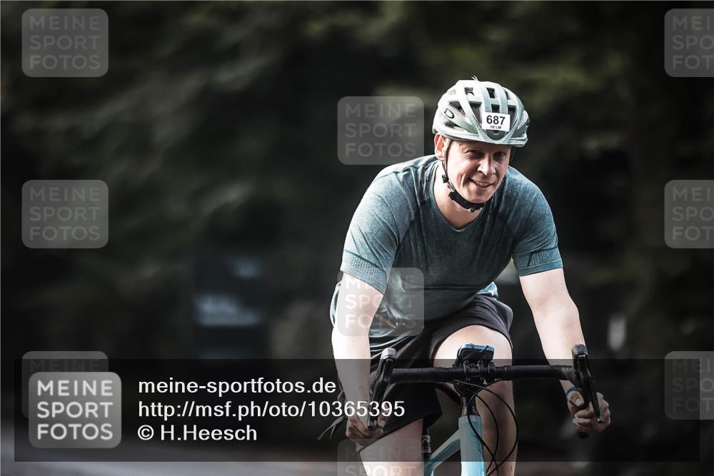 13.09.2026 - Stadtparktriathlon H.Heesch http://msf.ph/oto/10365395 13.09.2026 11:22:27 Radfahren 590, 671, 687, 780, 805 meine-sportfotos.de