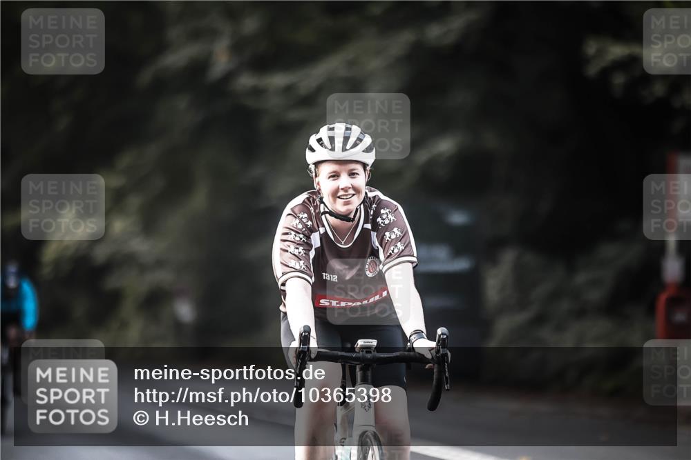 13.09.2026 - Stadtparktriathlon H.Heesch http://msf.ph/oto/10365398 13.09.2026 11:22:29 Radfahren 590, 671, 687, 748, 780, 805 meine-sportfotos.de