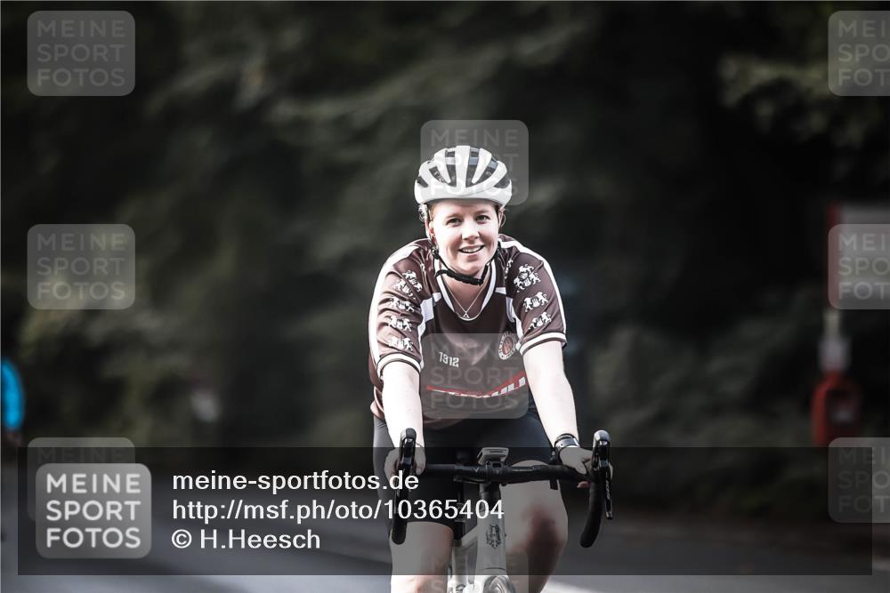 13.09.2026 - Stadtparktriathlon H.Heesch http://msf.ph/oto/10365404 13.09.2026 11:22:29 Radfahren 590, 671, 687, 748, 780, 805 meine-sportfotos.de