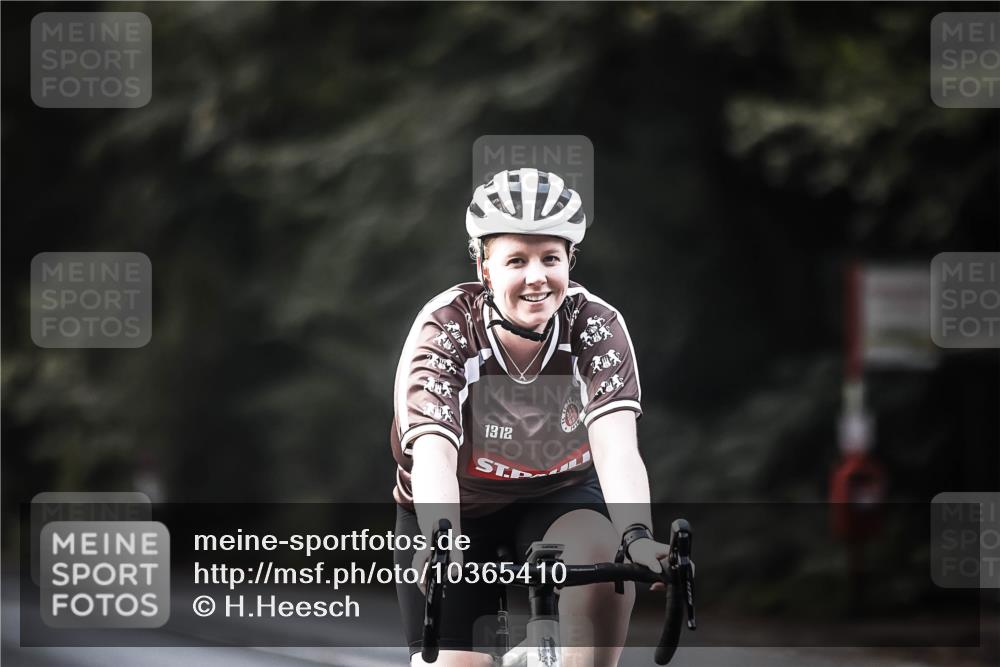 13.09.2026 - Stadtparktriathlon H.Heesch http://msf.ph/oto/10365410 13.09.2026 11:22:29 Radfahren 590, 671, 687, 748, 780, 805 meine-sportfotos.de