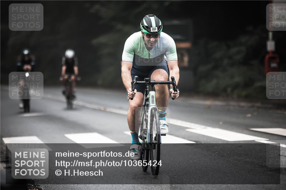 13.09.2026 - Stadtparktriathlon H.Heesch http://msf.ph/oto/10365424 13.09.2026 10:12:19 Radfahren 225, 260, 262, 264 meine-sportfotos.de