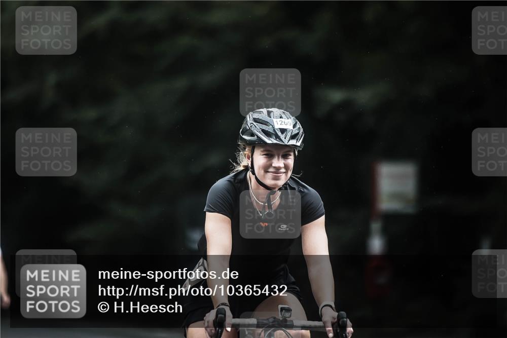 13.09.2026 - Stadtparktriathlon H.Heesch http://msf.ph/oto/10365432 13.09.2026 13:13:43 Radfahren 1082, 1199, 1245, 1261, 1269, 1272, 1369, 1407 meine-sportfotos.de