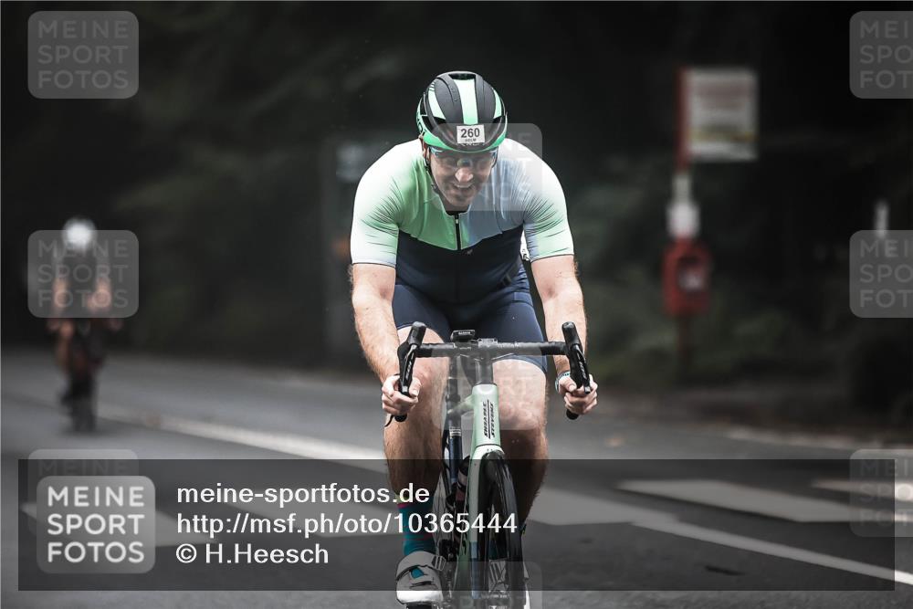 13.09.2026 - Stadtparktriathlon H.Heesch http://msf.ph/oto/10365444 13.09.2026 10:12:20 Radfahren 225, 237, 260, 262, 264 meine-sportfotos.de