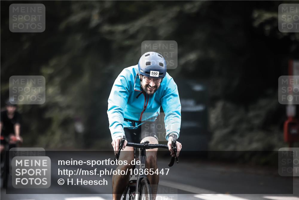 13.09.2026 - Stadtparktriathlon H.Heesch http://msf.ph/oto/10365447 13.09.2026 11:22:31 Radfahren 590, 671, 687, 748, 780, 805, 828 meine-sportfotos.de