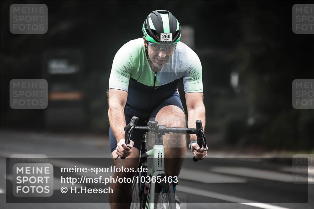 13.09.2026 - Stadtparktriathlon H.Heesch http://msf.ph/oto/10365463 13.09.2026 10:12:20 Radfahren 225, 237, 260, 262, 264 meine-sportfotos.de