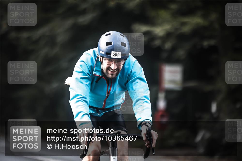 13.09.2026 - Stadtparktriathlon H.Heesch http://msf.ph/oto/10365467 13.09.2026 11:22:32 Radfahren 590, 687, 748, 805, 828 meine-sportfotos.de