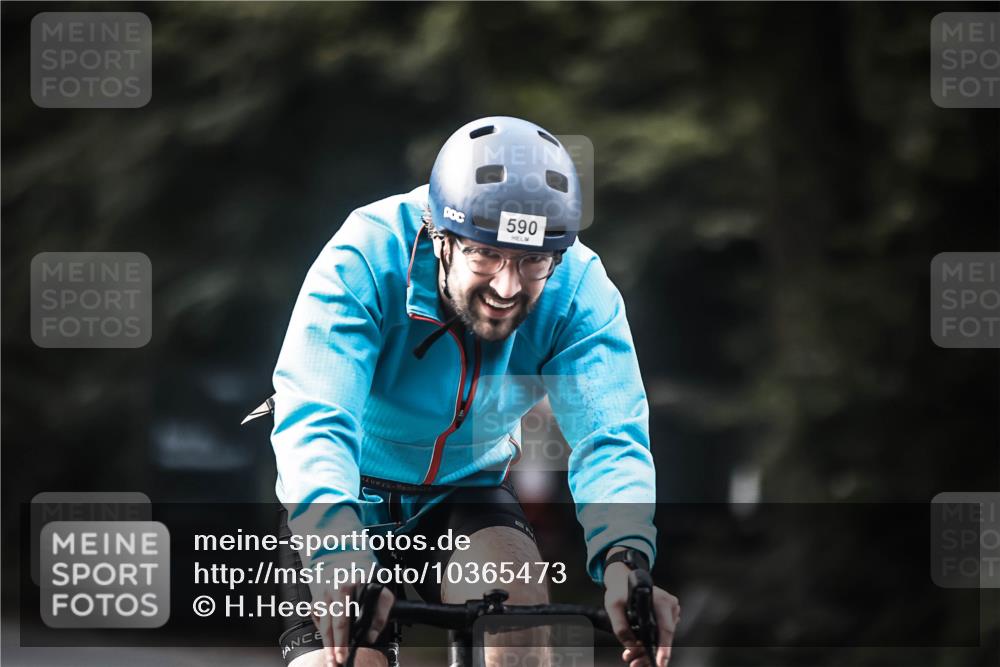 13.09.2026 - Stadtparktriathlon H.Heesch http://msf.ph/oto/10365473 13.09.2026 11:22:32 Radfahren 590, 687, 748, 805, 828 meine-sportfotos.de