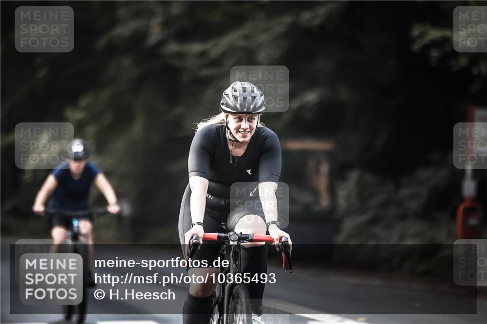 13.09.2026 - Stadtparktriathlon H.Heesch http://msf.ph/oto/10365493 13.09.2026 11:22:34 Radfahren 590, 748, 805, 828 meine-sportfotos.de
