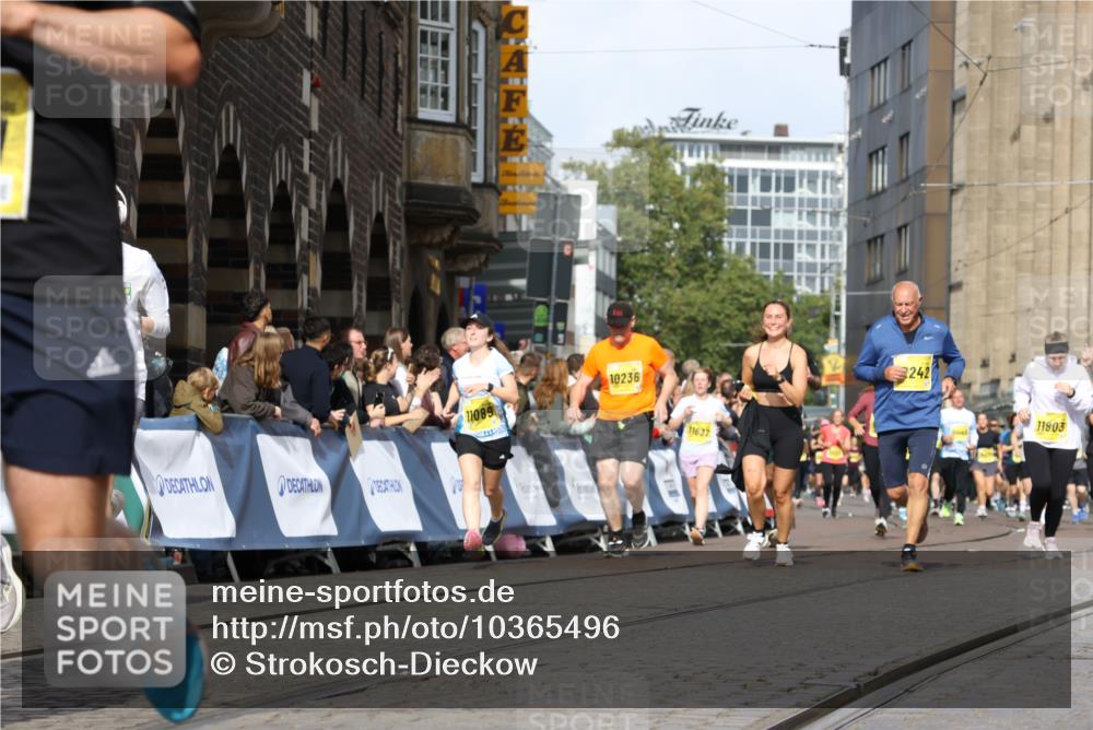 13.09.2026 - 21. swb-Marathon Bremen Strokosch-Dieckow http://msf.ph/oto/10365496 13.09.2026 10:59:54 Ziel 10147, 10355, 10377, 10669, 10745, 10922, 10928, 10929, 11151, 11194, 11207, 11419, 11501, 11519, 11594, 11873, 12138, 12295, 12481, 12527, 10175, 10758, 10867, 11071, 11158, 11159, 11160, 11250, 11259, 11445, 11453, 11524, 11525, 11528, 11587, 11588, 11589, 11879, 11907, 12123, 12238, 12239, 12274 meine-sportfotos.de