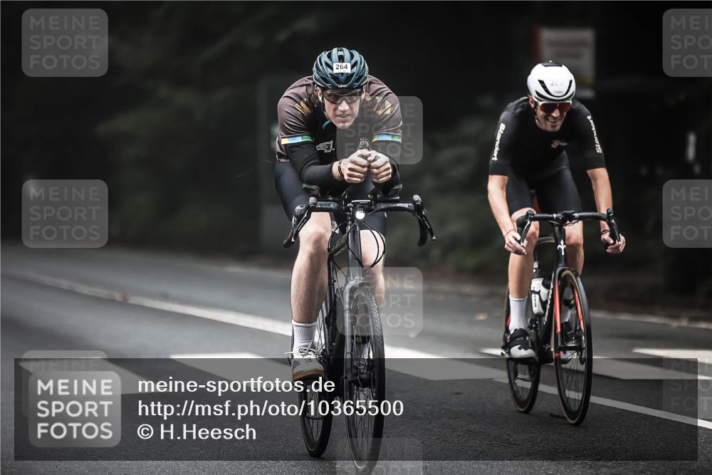 13.09.2026 - Stadtparktriathlon H.Heesch http://msf.ph/oto/10365500 13.09.2026 10:12:22 Radfahren 225, 237, 260, 262, 264 meine-sportfotos.de