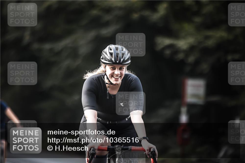 13.09.2026 - Stadtparktriathlon H.Heesch http://msf.ph/oto/10365516 13.09.2026 11:22:34 Radfahren 590, 748, 805, 828 meine-sportfotos.de