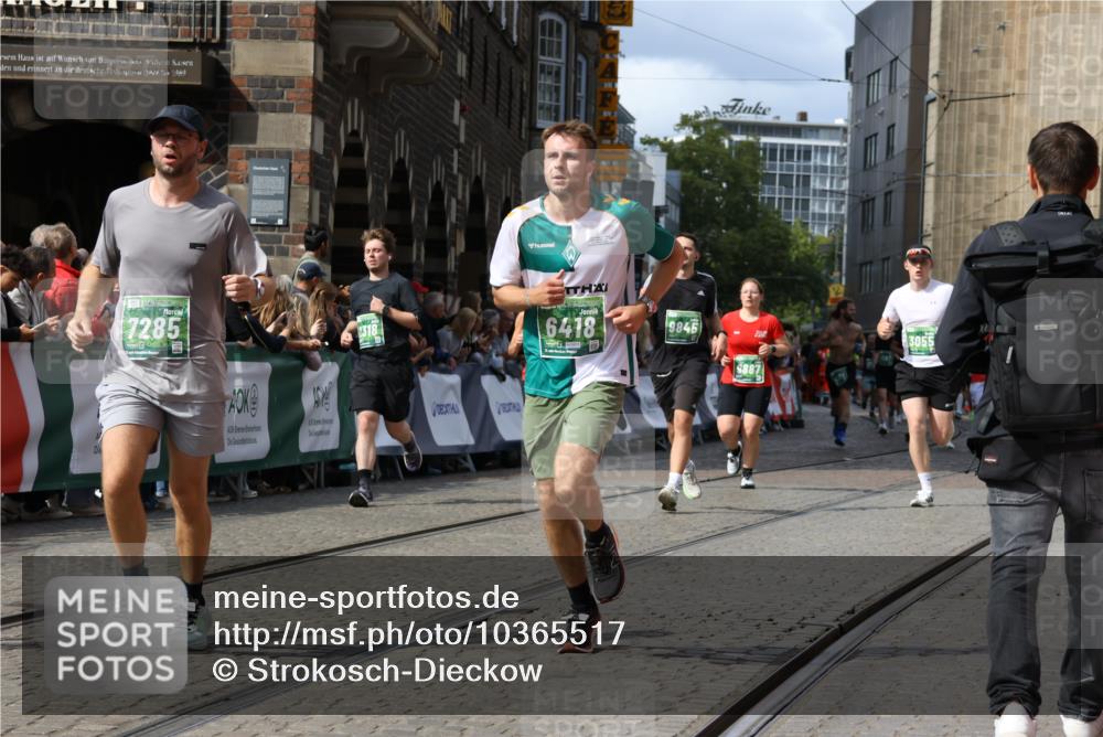 13.09.2026 - 21. swb-Marathon Bremen Strokosch-Dieckow http://msf.ph/oto/10365517 13.09.2026 13:35:26 Ziel 536, 2366, 2413, 2430, 2492, 3063, 3311, 3916, 4487, 4635, 4985, 5016, 5125, 5647, 6391, 6403, 6627, 6655, 6750, 6756, 7123, 7405, 7657, 7703, 7750, 7998, 8300, 8328, 8515, 8623, 9017, 9216, 9526, 9527, 13017, 13018, 13051, 13060, 156, 607, 2041, 2318, 2356, 3055, 3704, 4326, 5308, 5661, 6465, 6466, 6644, 6649, 7597, 7700, 8816, 9845, 9862, 9887 meine-sportfotos.de