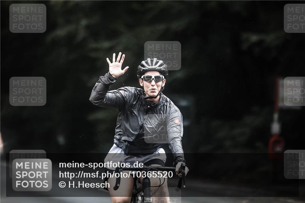 13.09.2026 - Stadtparktriathlon H.Heesch http://msf.ph/oto/10365520 13.09.2026 13:13:57 Radfahren 1286, 1385, 1461 meine-sportfotos.de