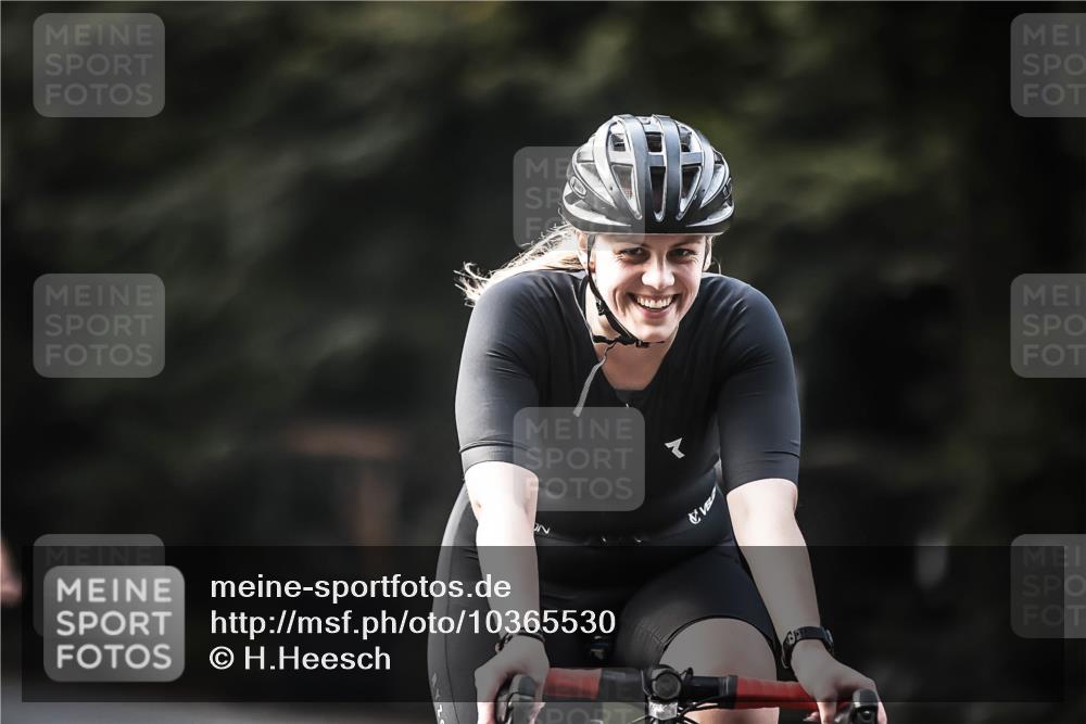 13.09.2026 - Stadtparktriathlon H.Heesch http://msf.ph/oto/10365530 13.09.2026 11:22:34 Radfahren 590, 748, 805, 828 meine-sportfotos.de