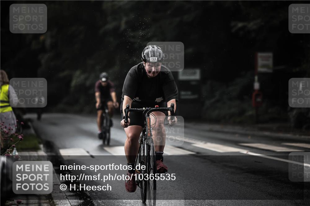 13.09.2026 - Stadtparktriathlon H.Heesch http://msf.ph/oto/10365535 13.09.2026 12:00:10 Radfahren 722, 1021, 1040, 1054, 1061 meine-sportfotos.de
