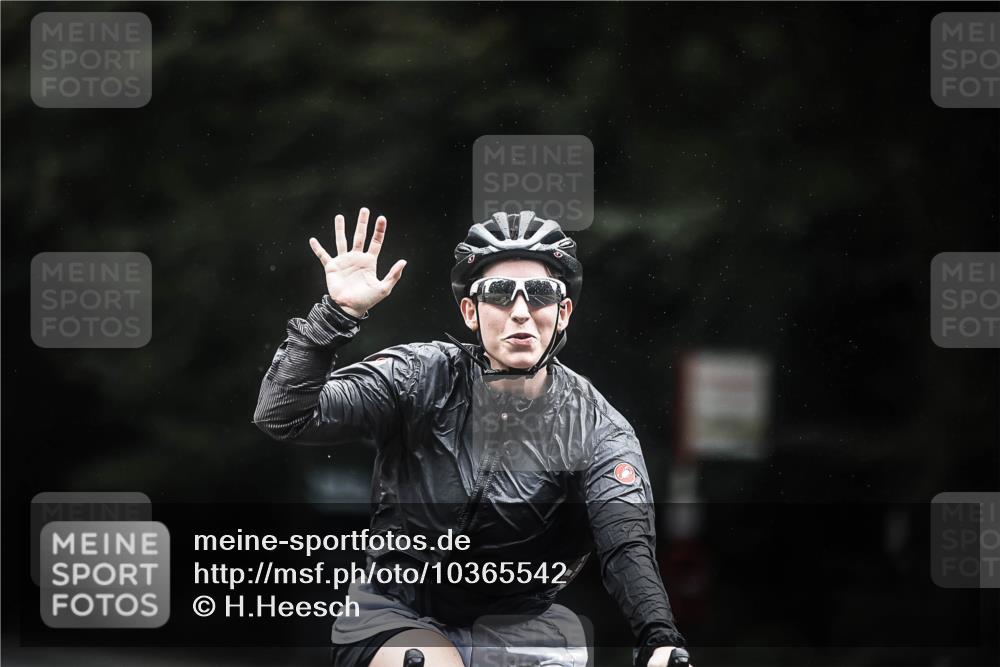 13.09.2026 - Stadtparktriathlon H.Heesch http://msf.ph/oto/10365542 13.09.2026 13:13:57 Radfahren 1286, 1385, 1461 meine-sportfotos.de