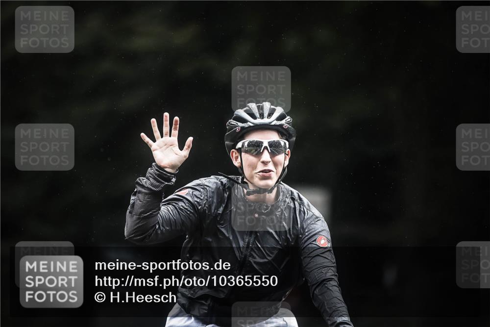 13.09.2026 - Stadtparktriathlon H.Heesch http://msf.ph/oto/10365550 13.09.2026 13:13:58 Radfahren 1286, 1289, 1385, 1461 meine-sportfotos.de
