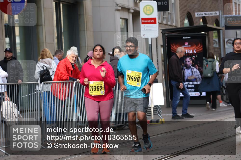 13.09.2026 - 21. swb-Marathon Bremen Strokosch-Dieckow http://msf.ph/oto/10365555 13.09.2026 11:28:48 Ziel 11352, 11444, 11496, 11942 meine-sportfotos.de
