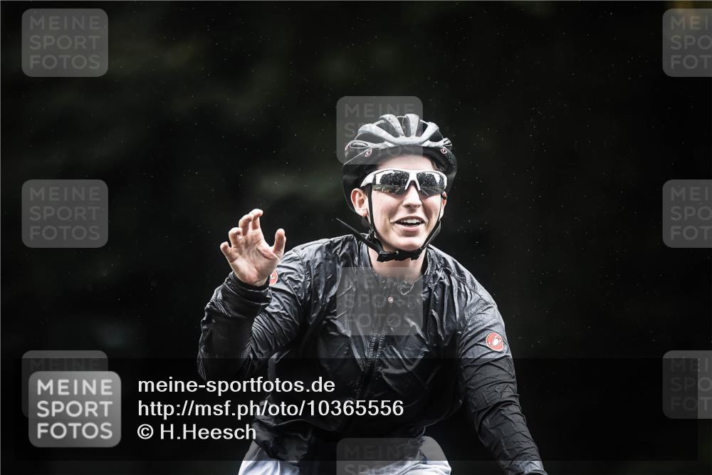 13.09.2026 - Stadtparktriathlon H.Heesch http://msf.ph/oto/10365556 13.09.2026 13:13:58 Radfahren 1286, 1289, 1385, 1461 meine-sportfotos.de