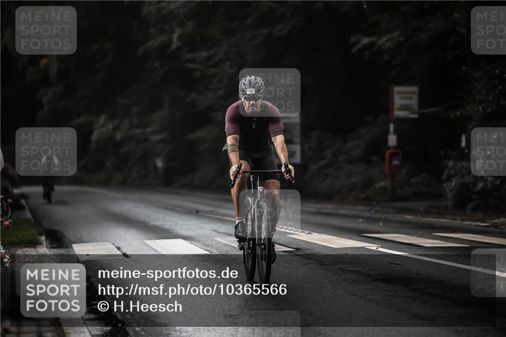13.09.2026 - Stadtparktriathlon H.Heesch http://msf.ph/oto/10365566 13.09.2026 12:00:11 Radfahren 722, 1021, 1040, 1054, 1061 meine-sportfotos.de