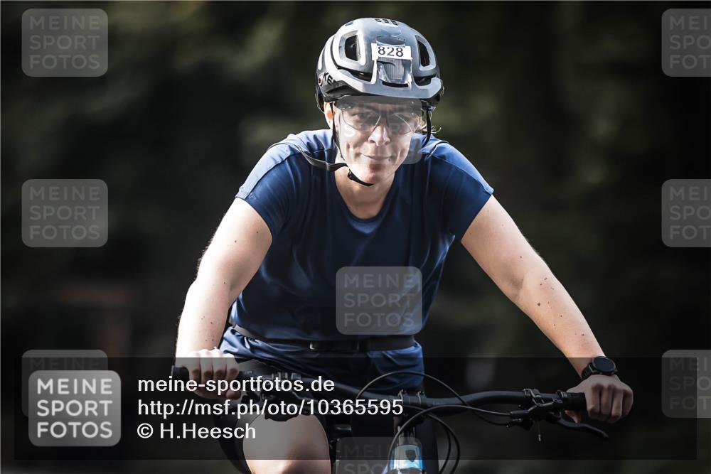 13.09.2026 - Stadtparktriathlon H.Heesch http://msf.ph/oto/10365595 13.09.2026 11:22:36 Radfahren 590, 748, 828 meine-sportfotos.de