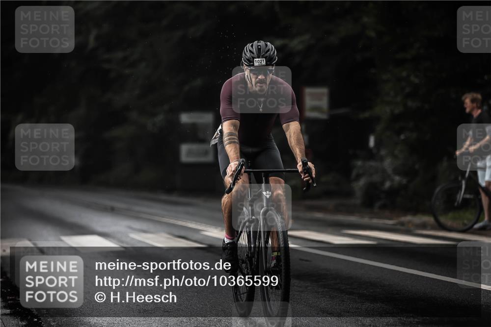 13.09.2026 - Stadtparktriathlon H.Heesch http://msf.ph/oto/10365599 13.09.2026 12:00:11 Radfahren 722, 1021, 1040, 1054, 1061 meine-sportfotos.de