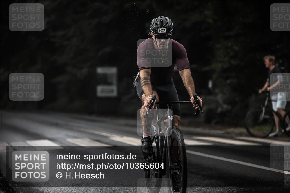 13.09.2026 - Stadtparktriathlon H.Heesch http://msf.ph/oto/10365604 13.09.2026 12:00:12 Radfahren 722, 1021, 1040, 1054, 1061 meine-sportfotos.de