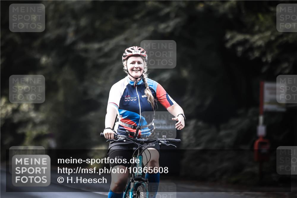 13.09.2026 - Stadtparktriathlon H.Heesch http://msf.ph/oto/10365608 13.09.2026 11:22:43 Radfahren 611, 656, 747, 767 meine-sportfotos.de