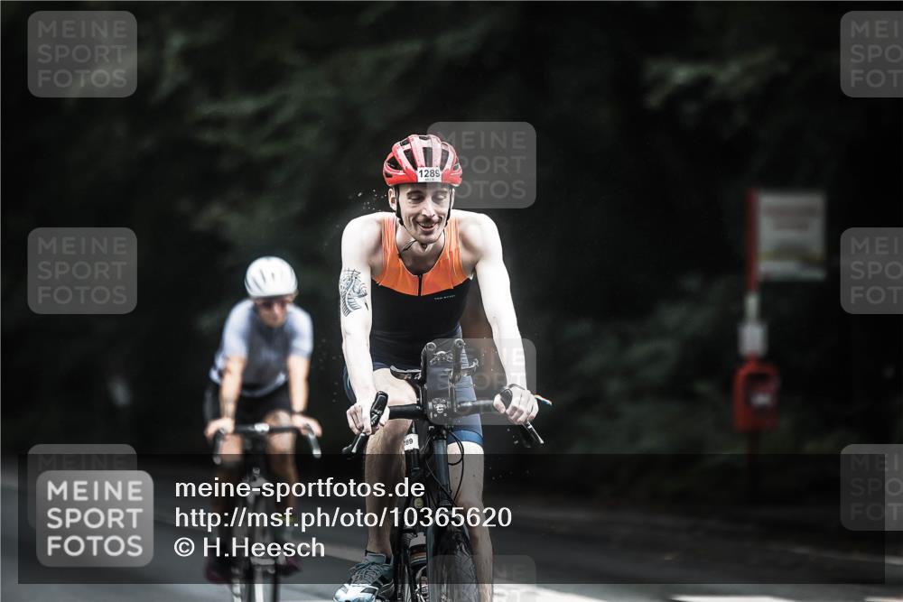 13.09.2026 - Stadtparktriathlon H.Heesch http://msf.ph/oto/10365620 13.09.2026 13:14:04 Radfahren 1198, 1265, 1289, 1385, 1461, 1473 meine-sportfotos.de
