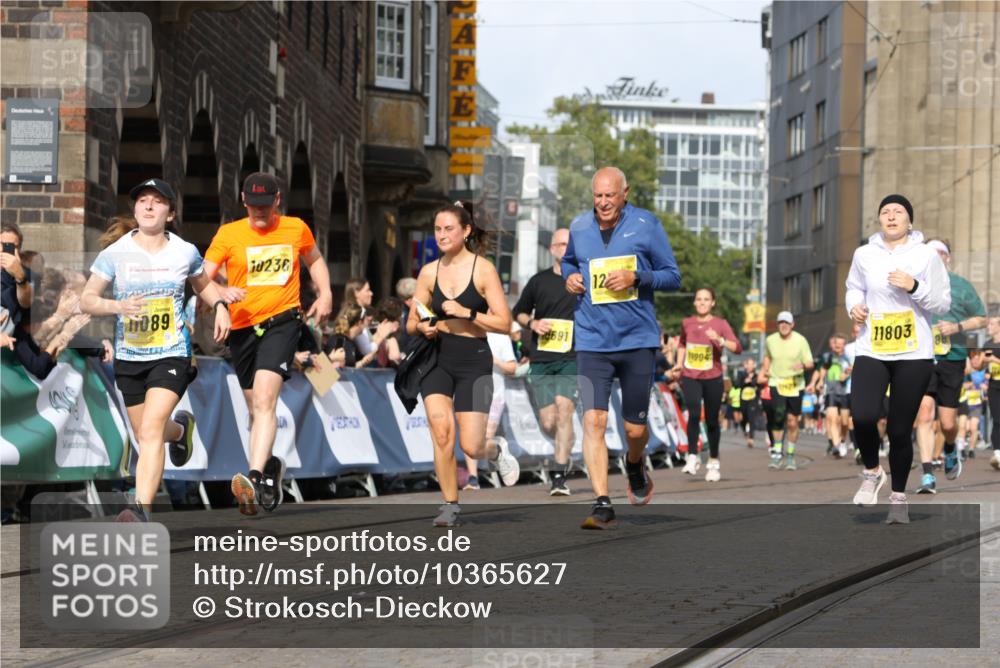 13.09.2026 - 21. swb-Marathon Bremen Strokosch-Dieckow http://msf.ph/oto/10365627 13.09.2026 10:59:56 Ziel 10147, 10355, 10669, 10745, 10922, 10928, 10929, 11151, 11194, 11207, 11419, 11501, 11519, 11594, 12138, 12295, 12481, 12527, 10758, 10867, 11071, 11158, 11159, 11160, 11250, 11259, 11445, 11453, 11524, 11525, 11528, 11587, 11588, 11589, 11879, 11907, 12123, 12274, 12352 meine-sportfotos.de