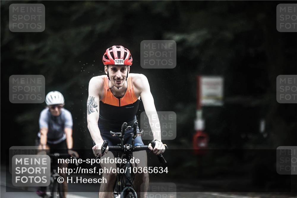 13.09.2026 - Stadtparktriathlon H.Heesch http://msf.ph/oto/10365634 13.09.2026 13:14:04 Radfahren 1198, 1265, 1289, 1385, 1461, 1473 meine-sportfotos.de