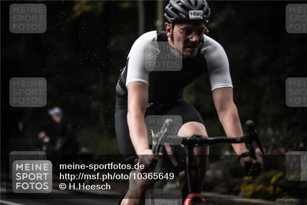 13.09.2026 - Stadtparktriathlon H.Heesch http://msf.ph/oto/10365649 13.09.2026 12:00:18 Radfahren 1005, 1040 meine-sportfotos.de