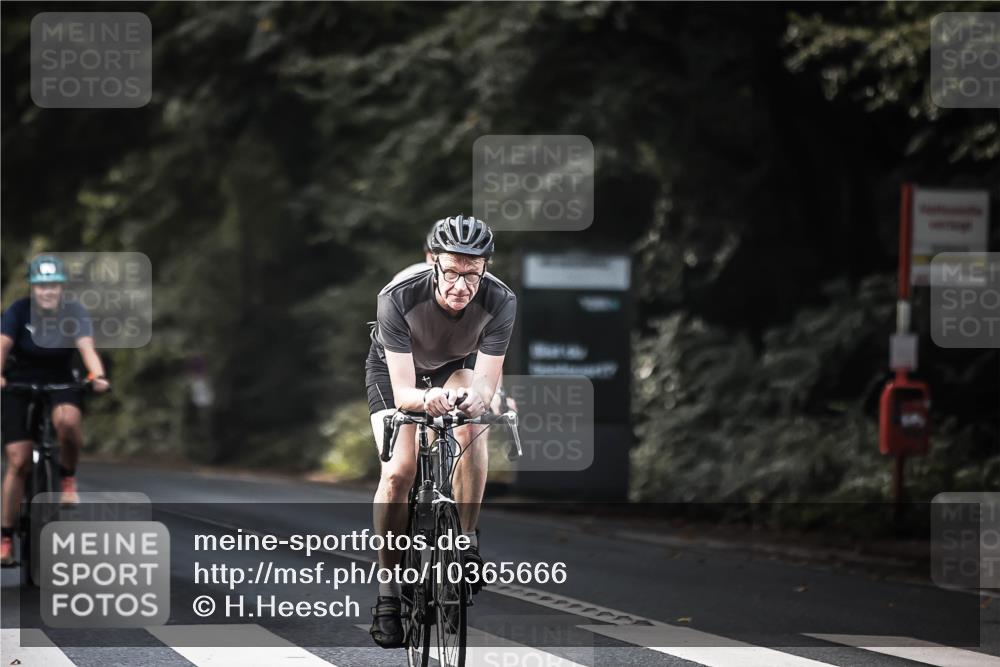 13.09.2026 - Stadtparktriathlon H.Heesch http://msf.ph/oto/10365666 13.09.2026 11:22:46 Radfahren 611, 656, 747, 767 meine-sportfotos.de