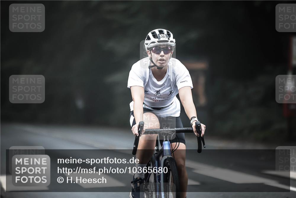 13.09.2026 - Stadtparktriathlon H.Heesch http://msf.ph/oto/10365680 13.09.2026 10:12:41 Radfahren 268, 303 meine-sportfotos.de