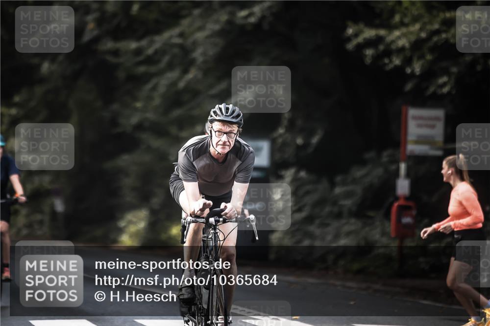 13.09.2026 - Stadtparktriathlon H.Heesch http://msf.ph/oto/10365684 13.09.2026 11:22:47 Radfahren 611, 656, 747, 767 meine-sportfotos.de