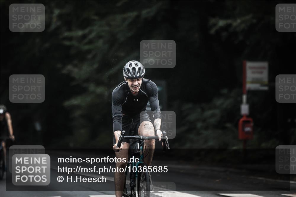 13.09.2026 - Stadtparktriathlon H.Heesch http://msf.ph/oto/10365685 13.09.2026 13:14:08 Radfahren 1198, 1265, 1289, 1343, 1344, 1473 meine-sportfotos.de