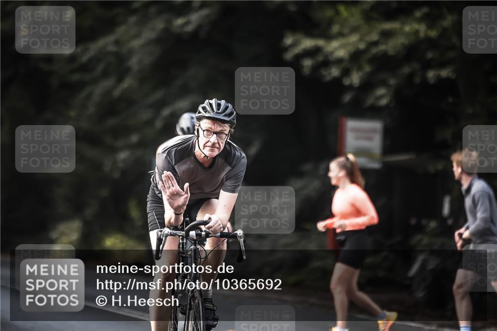 13.09.2026 - Stadtparktriathlon H.Heesch http://msf.ph/oto/10365692 13.09.2026 11:22:47 Radfahren 611, 656, 747, 767 meine-sportfotos.de