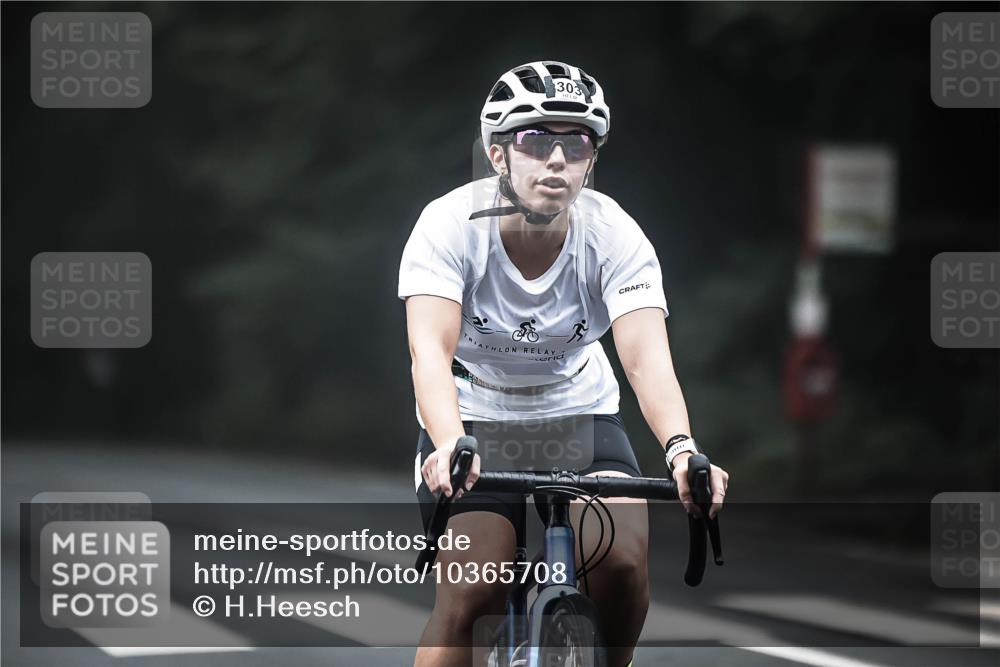 13.09.2026 - Stadtparktriathlon H.Heesch http://msf.ph/oto/10365708 13.09.2026 10:12:41 Radfahren 268, 303 meine-sportfotos.de