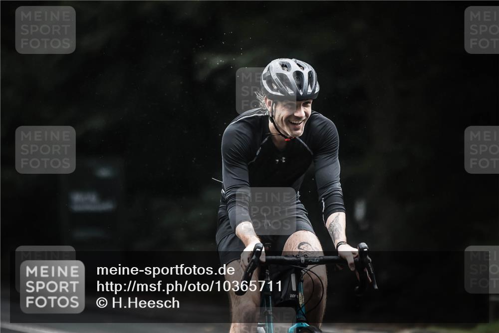 13.09.2026 - Stadtparktriathlon H.Heesch http://msf.ph/oto/10365711 13.09.2026 13:14:08 Radfahren 1198, 1265, 1289, 1343, 1344, 1473 meine-sportfotos.de