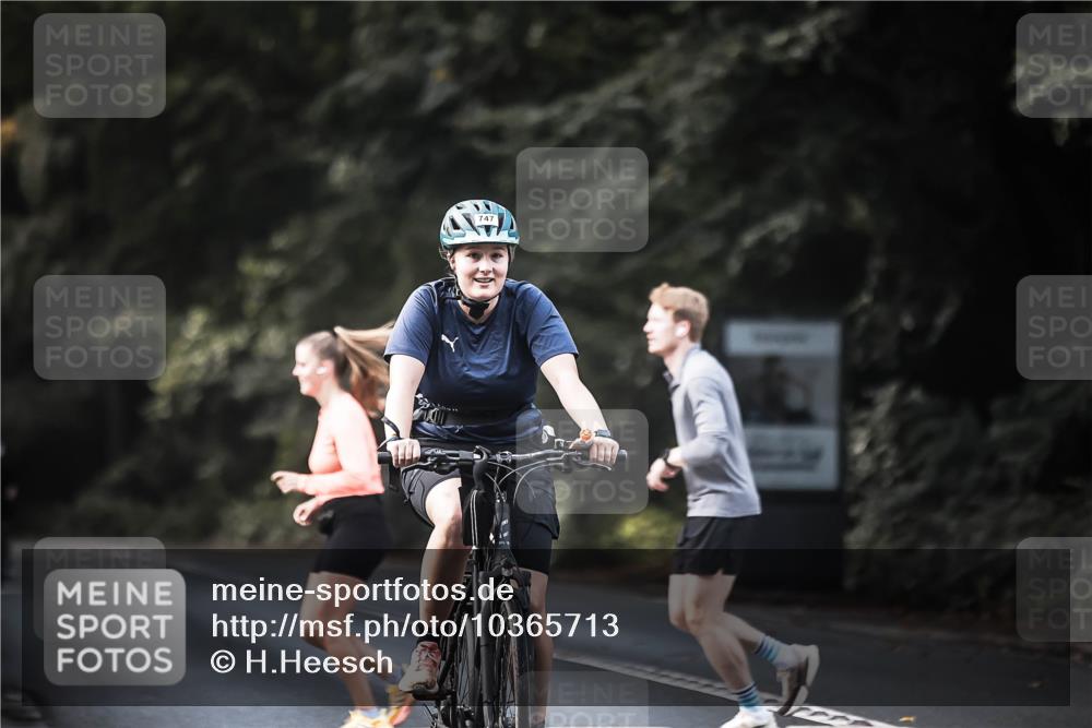 13.09.2026 - Stadtparktriathlon H.Heesch http://msf.ph/oto/10365713 13.09.2026 11:22:48 Radfahren 611, 656, 747, 767 meine-sportfotos.de