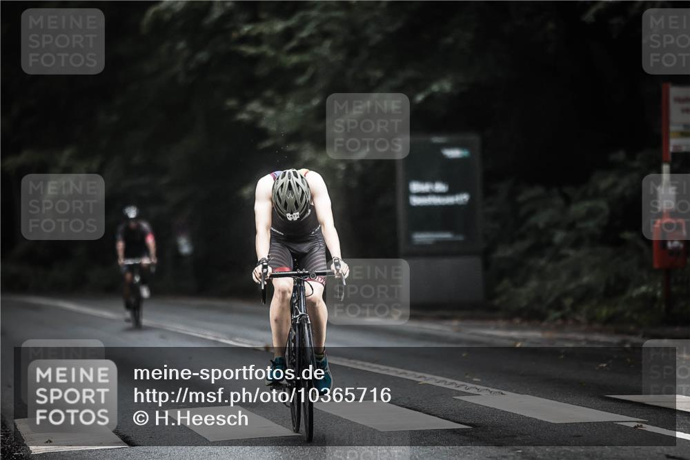 13.09.2026 - Stadtparktriathlon H.Heesch http://msf.ph/oto/10365716 13.09.2026 13:14:09 Radfahren 1198, 1265, 1289, 1343, 1344, 1473 meine-sportfotos.de