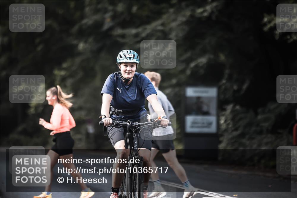 13.09.2026 - Stadtparktriathlon H.Heesch http://msf.ph/oto/10365717 13.09.2026 11:22:48 Radfahren 611, 656, 747, 767 meine-sportfotos.de